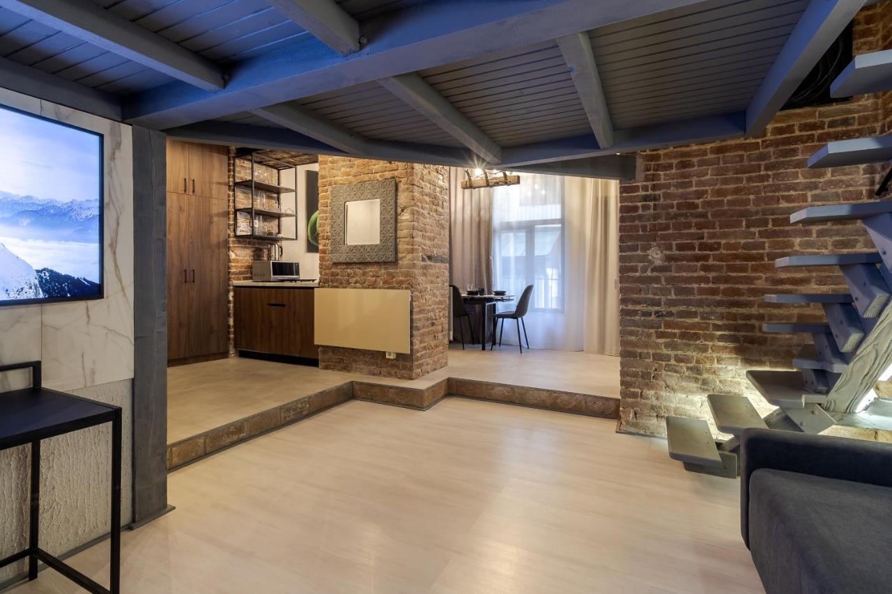 Lesi Apartment With Terrace Лвив Екстериор снимка